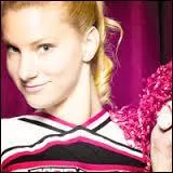 Elle est cheerleader, et a couché avec toutes les personnes du lycée, filles comprises. Son nom est :