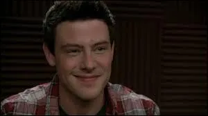 Il a été très mauvais danseur, et les deux seules amoureuses de lui l'ont trompé avec Puck. C'est :