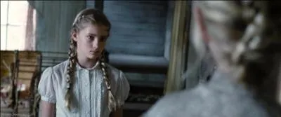 Pourquoi Katniss se porte volontaire à la place de Prim ?