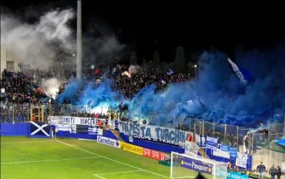 Quel est le nom de ce groupe ultra ?