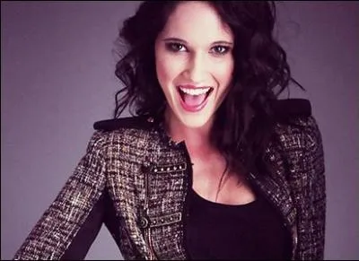 Comment s'appelle l'actrice qui joue Francesca ?