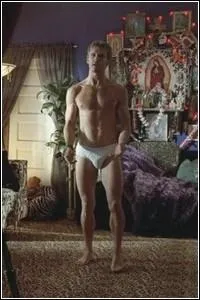 Que fait Jason pour obtenir du V la toute première fois qu'il veut en consommer ?