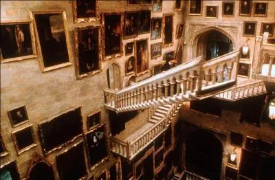 Quel étage est interdit dans "Harry Potter à l'école des sorciers" ?