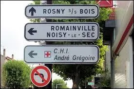 Vous êtes pressé, votre femme va bientôt accoucher sur le siège passager ! D'après les panneaux, pouvez-vous tourner à gauche pour rejoindre le centre hospitalier le plus proche ?