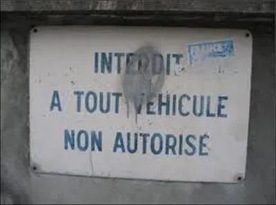 Certains particuliers y vont de leur propre signalisation... Que vaut-il mieux avoir pour emprunter ce chemin ?