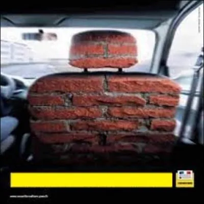 Quel slogan correspond à cette affiche pour la prévention routière ?