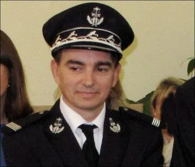 Quelle était la fonction de ce représentant de l'État ? Il aurait entretenu des "relations" avec la jeune femme inculpée dans l'affaire du gang des barbares.