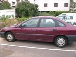 Impossible de se tromper pour cette question ! Il vous suffit de trouver la couleur de cette voiture !