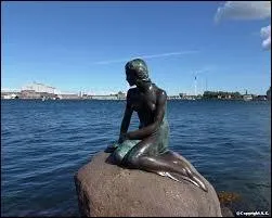La Petite Sirène (Copenhague) mesure :