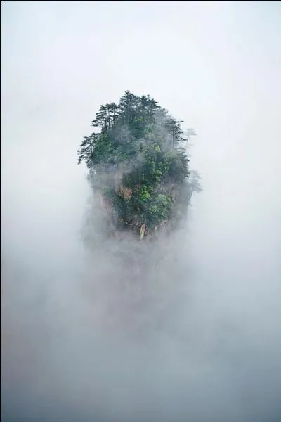Dans la série "reliefs", voici la montagne, en Indonésie...