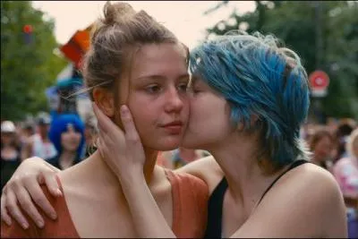 Dans quel film réalisé par Abdellatif Kechiche en 2013 retrouve-t-on ces deux héroïnes interprétées par Léa Seydoux et Adèle Exarchopoulos ?