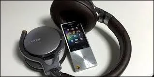 Avec quel mot représente-t-on des écouteurs permettant d'écouter de la musique tout en se déplaçant ?