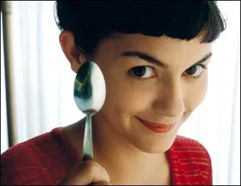 Quelle actrice française a-t-on découvert en 2001 pour son rôle d'héroïne dans le film "Le Fabuleux Destin d'Amélie Poulain" ?