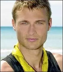 Comment s'appelle ce candidat ?