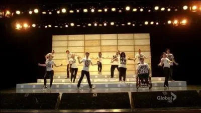 Dans quelle chanson les New Directions avouent-ils leurs défauts ?