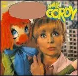 Quel est le titre de la chanson dont question en Q5 ?