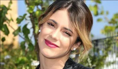 Quel personnage devient la demi-sur de Violetta dans la saison 3 ?