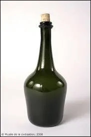 Dans les maisons, &agrave; partir du Ve si&egrave;cle, l'eau &eacute;tait transport&eacute;e dans des bouteilles.