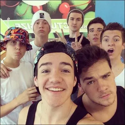 Qui est (ou sont) le(s) plus grand(s) en taille ?