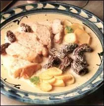 Quel est ce plat, synonyme d'une glande appelée thymus, située sur la cage thoracique ?