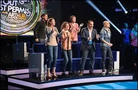 Par quel animateur est présentée l'émission "Tout est permis" ?