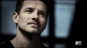 Quel est le but de Peter Hale ?