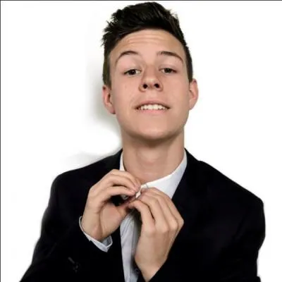 Comment s'appelle ce Youtubeur ?