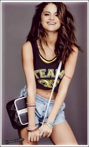 En quelle année a-t-elle créé sa ligne de vêtements ?