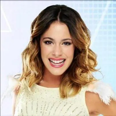 Est-ce que Martina Stoessel a joué dans un film dont son père est le créateur du programme ?