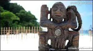 Quelle est cette émission diffusée le vendredi sur TF1 et dans laquelle deux équipes s'affrontent ?