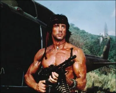 Par quel acteur est interprété l'ancien "béret vert" américain John Rambo ?