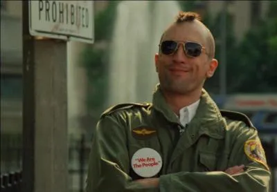 Par quel acteur est interprété Travis Bickle, chauffeur de taxi de nuit à New York, dans le film "Taxi Driver" ?