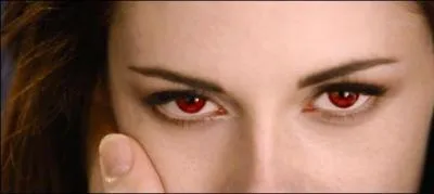 Dans quel film se réveille-t-elle et est-elle transformée ?