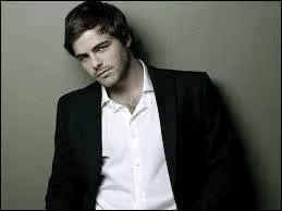 Quel est le nom complet de Peter Lanzani ?