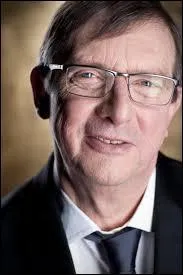 Qui est le troisième réalisateur, qui a créé le quatrième film de la saga ?