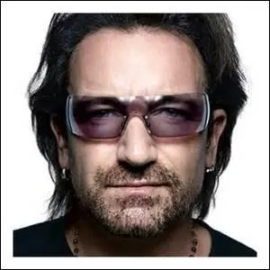 Quel est le nom complet de Bono ?