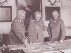 Quel pays demande l'armistice à la France le 11 novembre 1918 ?