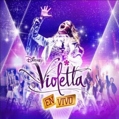 Combien de chansons contient le CD Violetta en Vivo ?