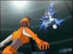 Selon l'image, contre qui joue-t-il ?