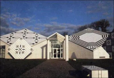 Nous terminerons notre visite en découvrant la maison de la faïence à Desvres, nous serons donc dans :