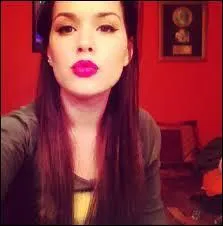 Dans quelle série joue-t-elle ?