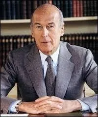 Qui était le troisième président de la 5e République ?