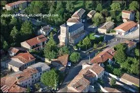 Nous survolons la commune midi-pyrénéenne de Bachas. Nous sommes dans le ciel du département ...