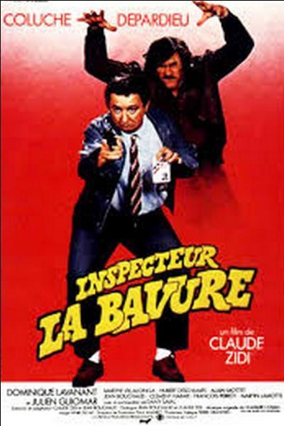 Dans le film de 1980 "Inspecteur la Bavure", Marthe Villalonga joue le rôle de la mère de Michel Clément, interprété par Coluche.