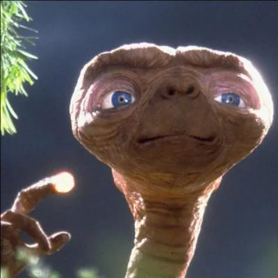 "E.T. l'extra-terrestre' est un film de science-fiction américain de James Cameron sorti en 1982.
