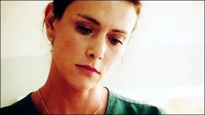 Comment se nomme la mère de Scott ?