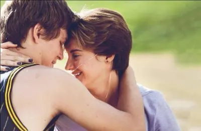 Quelles fleurs Augustus offre-t-il à Hazel ?