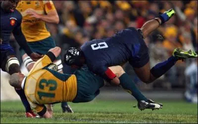 C'est une spécialité de Sébastien Chabal, à vous de trouver comment s'appelle cette spécialité ? Bien sûr, ce n'est qu'une des nombreuses façons d'appeler ce geste.