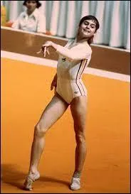 Qui est Nadia Comaneci ?