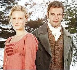 Elle forme des couples, mais son amour à elle est plus proche qu'elle le pense.